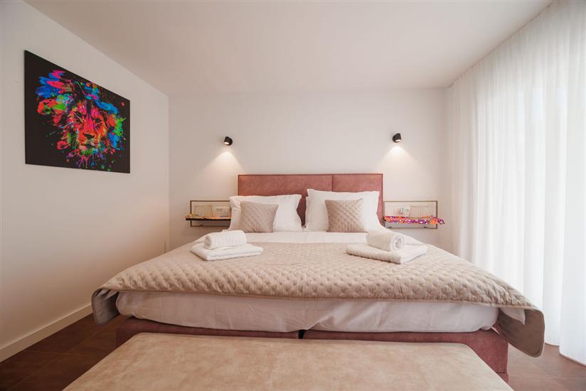 House K1, for 8 persons