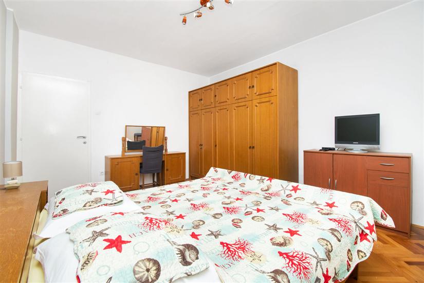 Apartment A1, for 6 persons