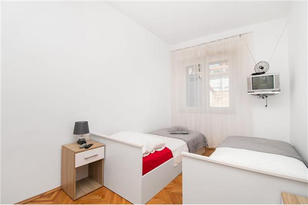 Apartment A1, for 6 persons