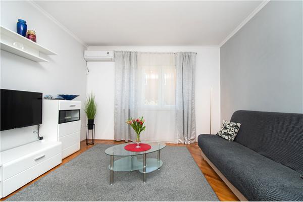 Apartment A1, for 6 persons
