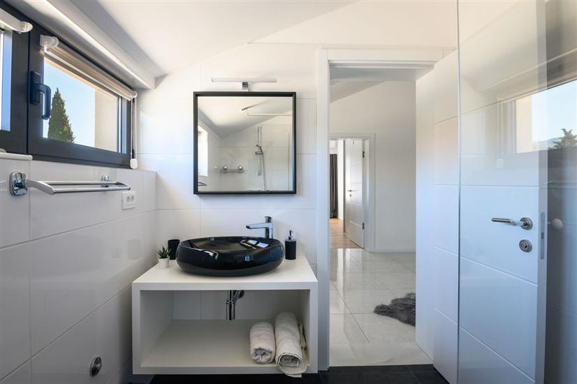 House K1, for 8 persons