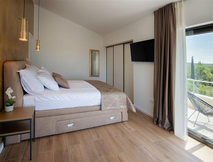 House K1, for 8 persons