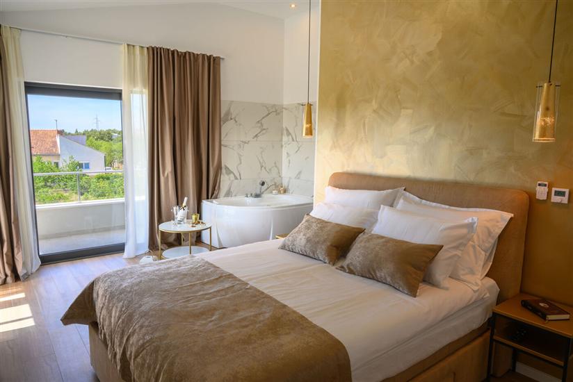 House K1, for 8 persons