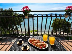 Appartement Sunset Trogir, Superficie 90,00 m2, Distance (vol d'oiseau) jusque la mer 10 m