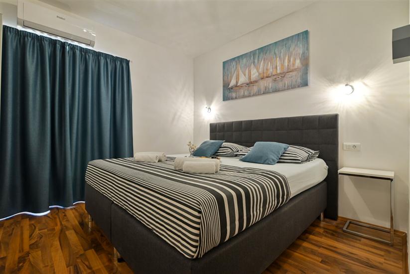 Apartment A1, for 8 persons