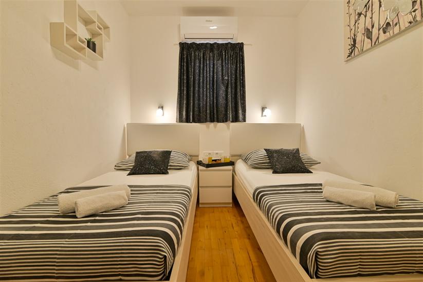 Apartment A1, for 8 persons