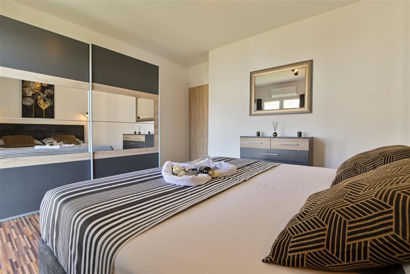 Apartment A1, for 8 persons