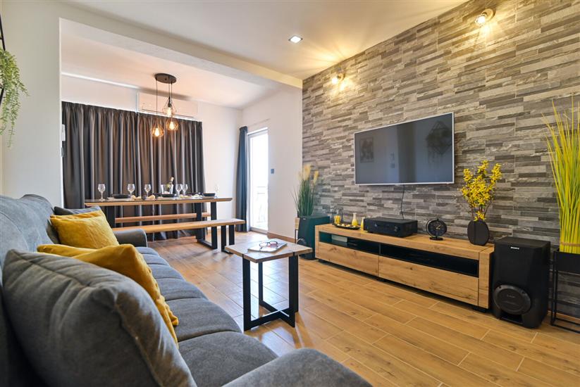 Apartment A1, for 8 persons