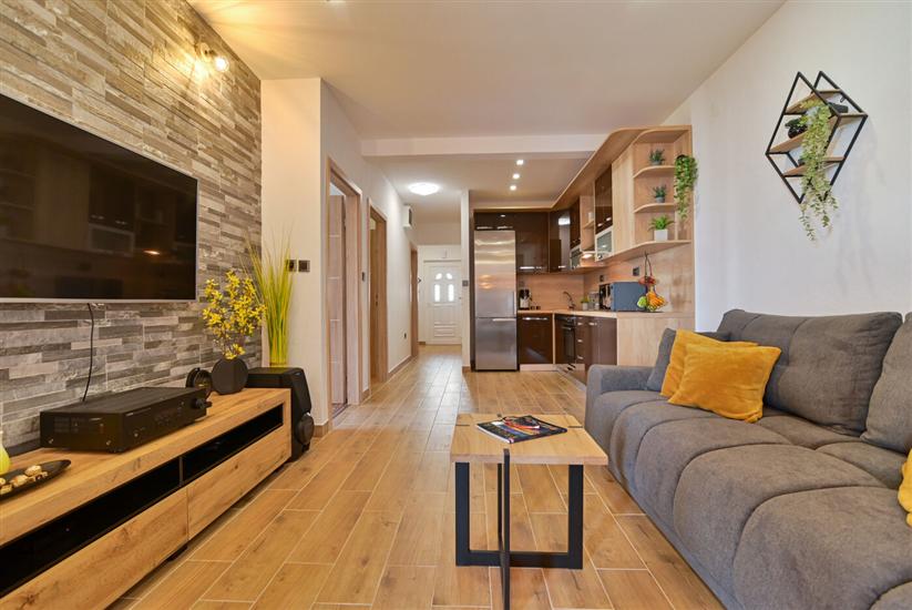 Apartment A1, for 8 persons