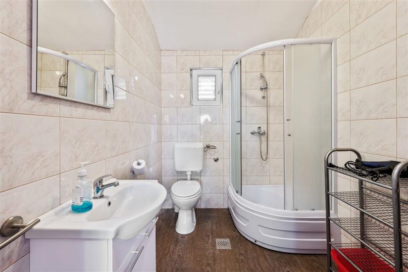 House K1, for 8 persons