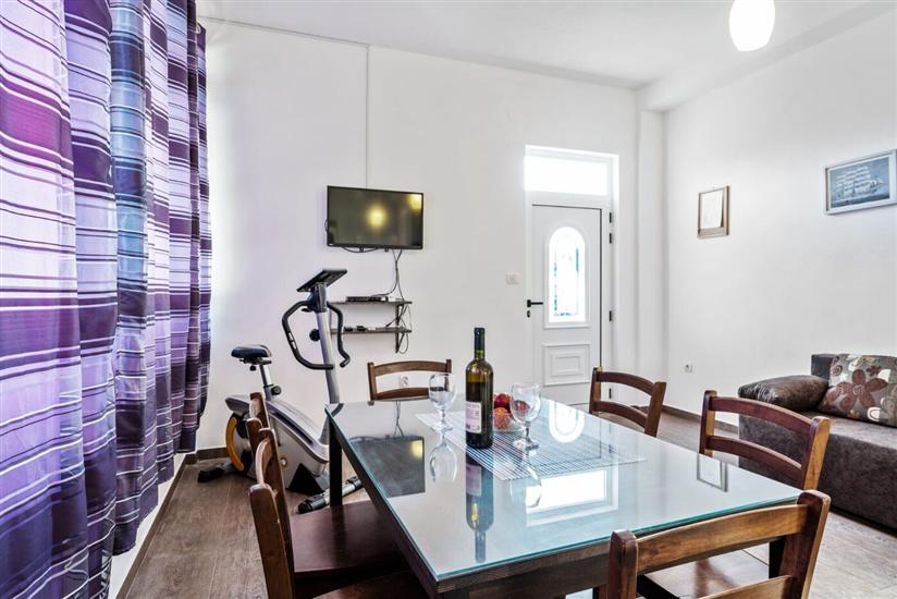 House K1, for 8 persons