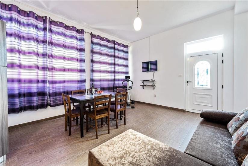 House K1, for 8 persons