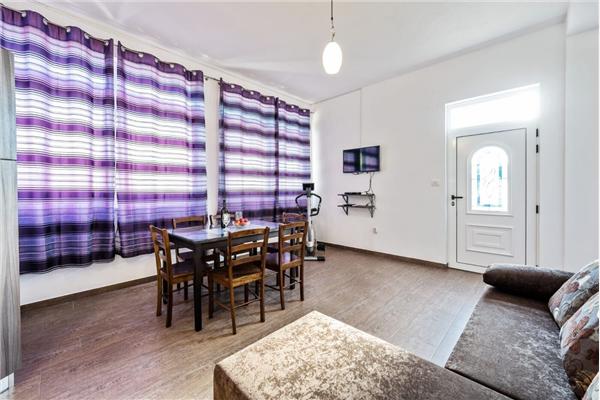 House K1, for 8 persons