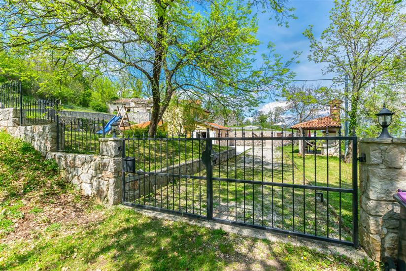 House Rada i  Stanisav