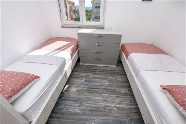 Apartment A4, for 5 persons