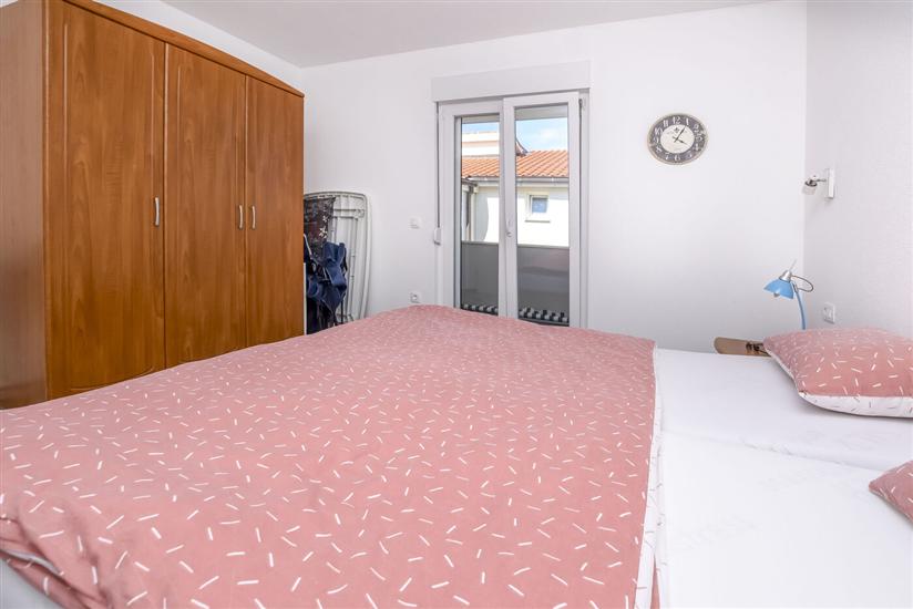 Apartment A4, for 5 persons