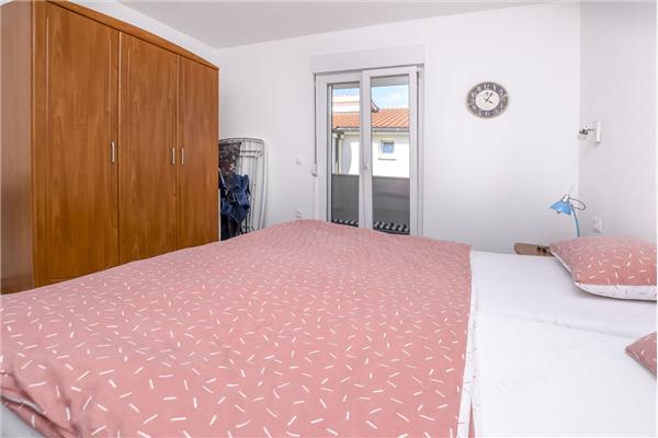 Apartment A4, for 5 persons