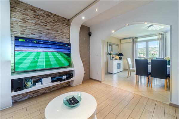 House K1, for 11 persons