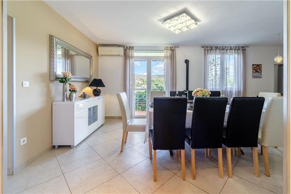 House K1, for 11 persons