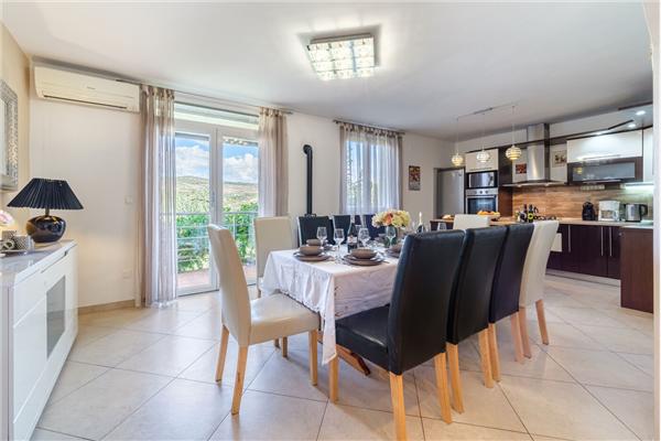 House K1, for 11 persons