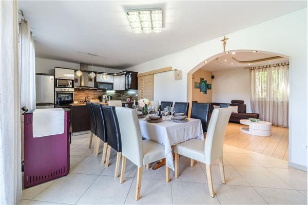 House K1, for 11 persons