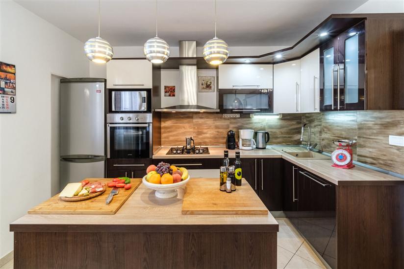 House K1, for 11 persons