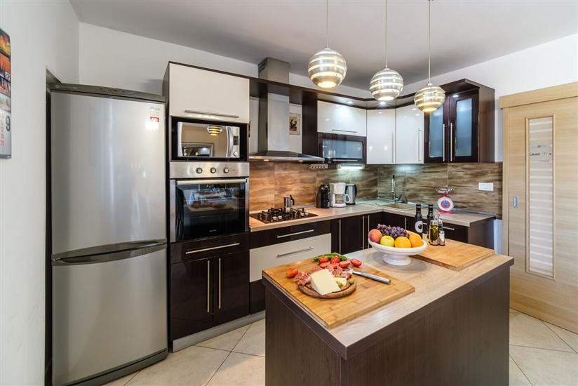 House K1, for 11 persons