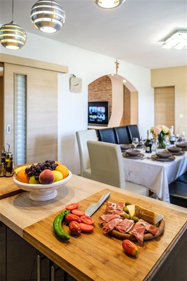 House K1, for 11 persons