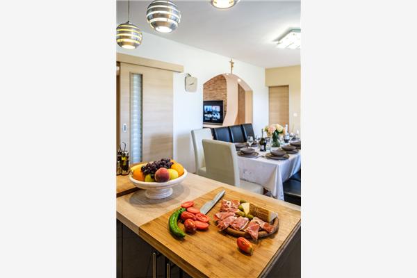 House K1, for 11 persons