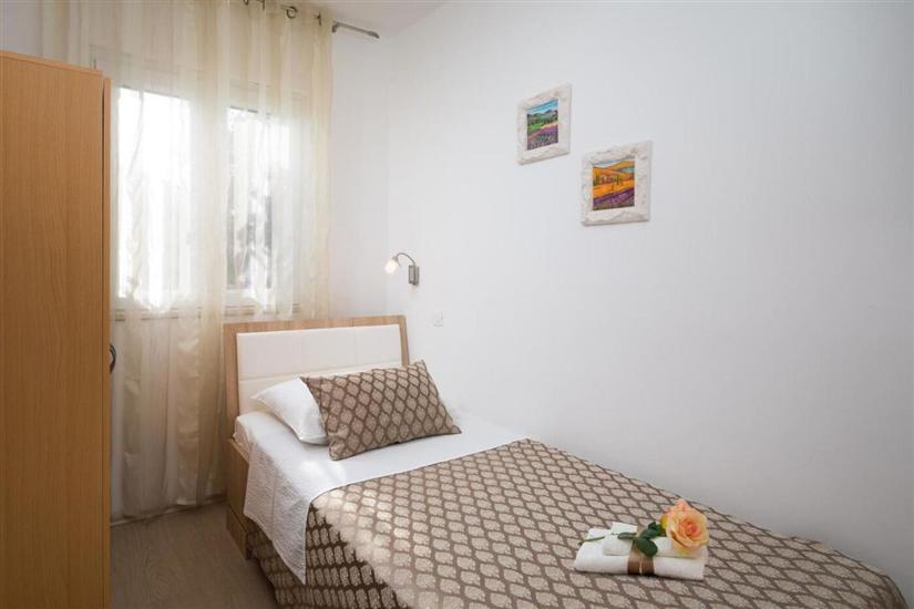 House K1, for 11 persons