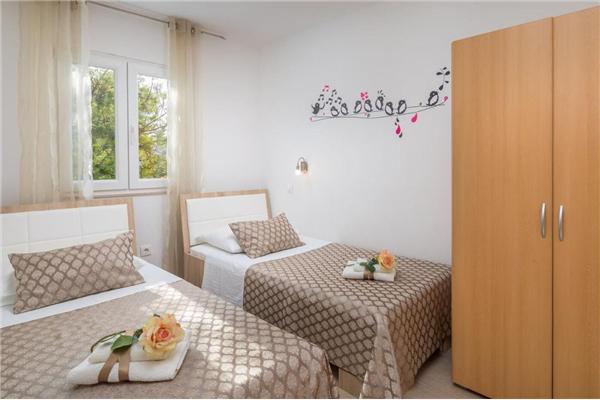 House K1, for 11 persons