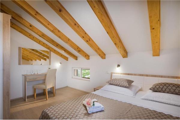 House K1, for 11 persons