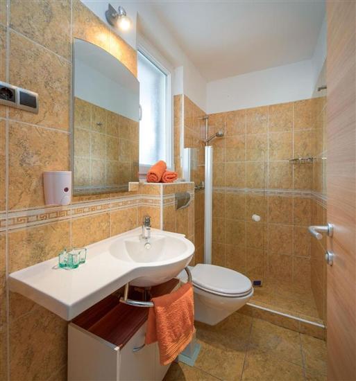 House K1, for 11 persons