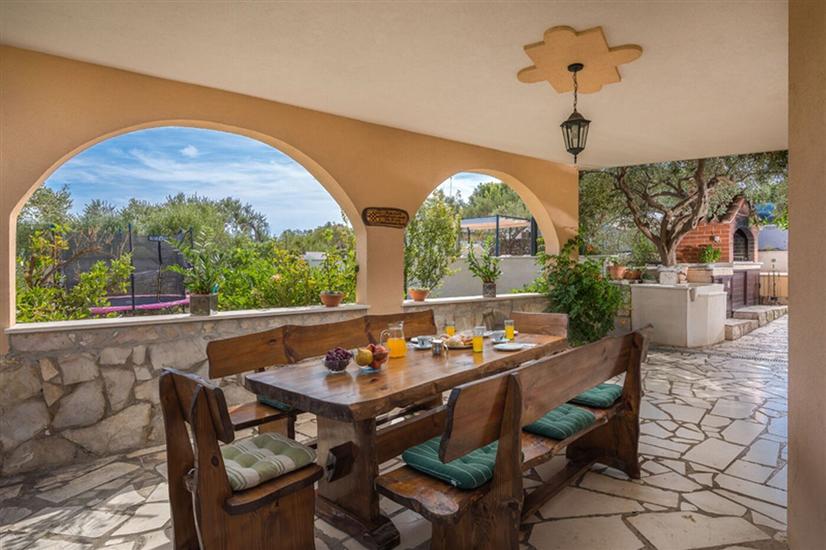 House K1, for 11 persons