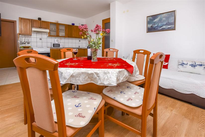 Apartment A1, for 6 persons