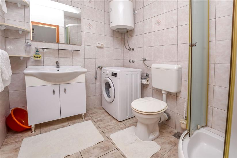 Apartment A2, for 4 persons