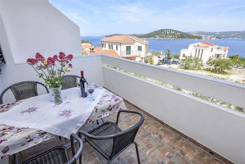 Apartment A2, for 4 persons