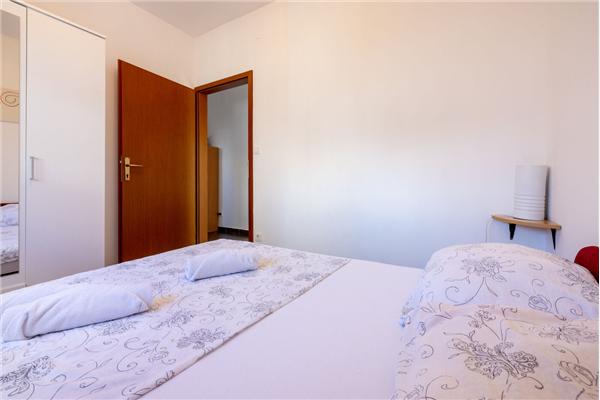 Apartment A2, for 6 persons