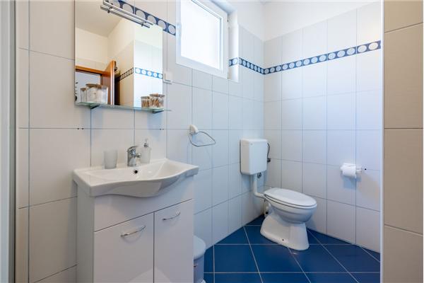 Apartment A2, for 6 persons