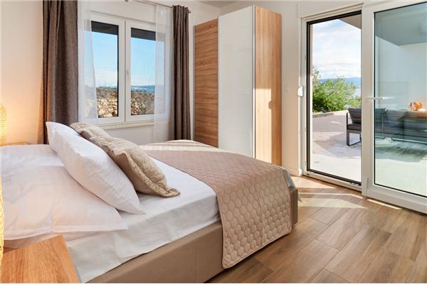 House K1, for 12 persons