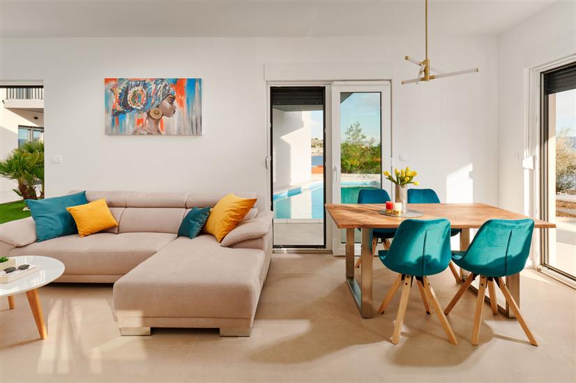 House K1, for 12 persons