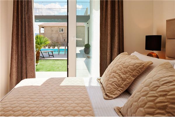 House K1, for 12 persons