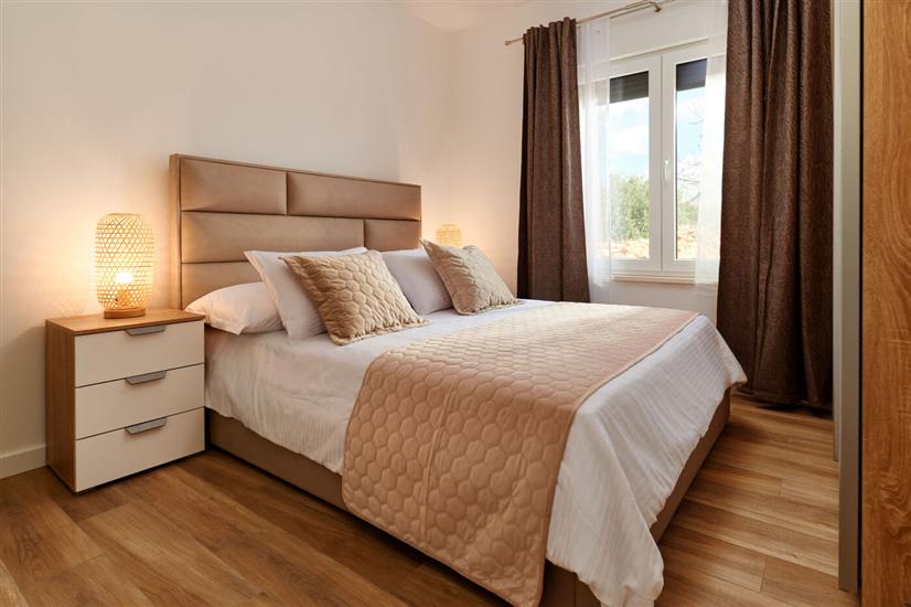 House K1, for 12 persons