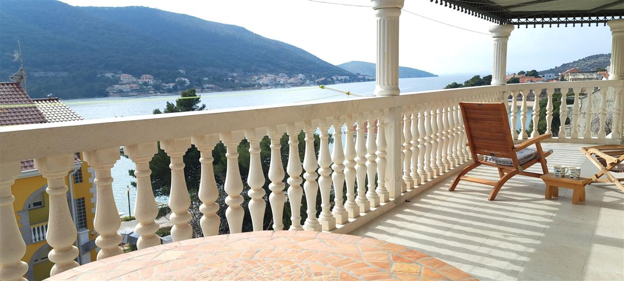 Apartment A3, for 5 persons