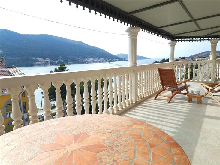 Apartment A3, for 5 persons