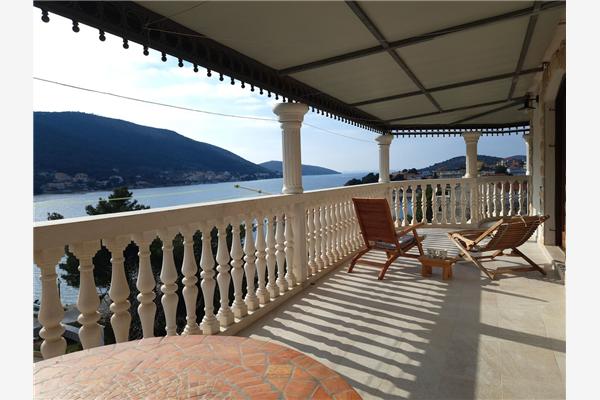 Apartment A3, for 5 persons