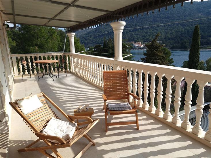 Apartment A3, for 5 persons