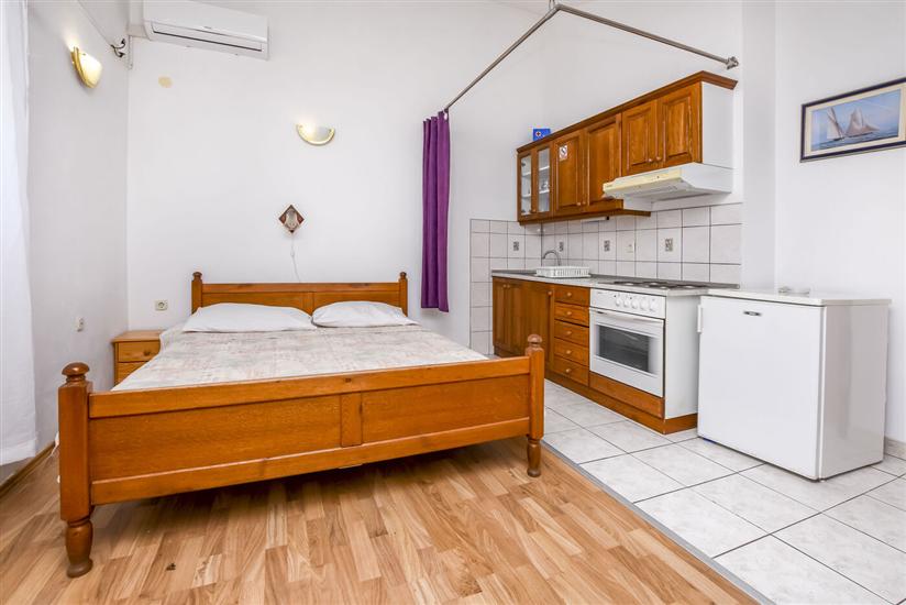 Apartment A1, for 3 persons