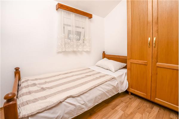 Apartment A2, for 3 persons
