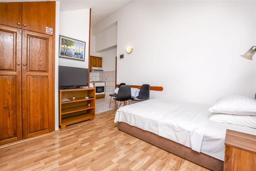 Apartment A2, for 3 persons